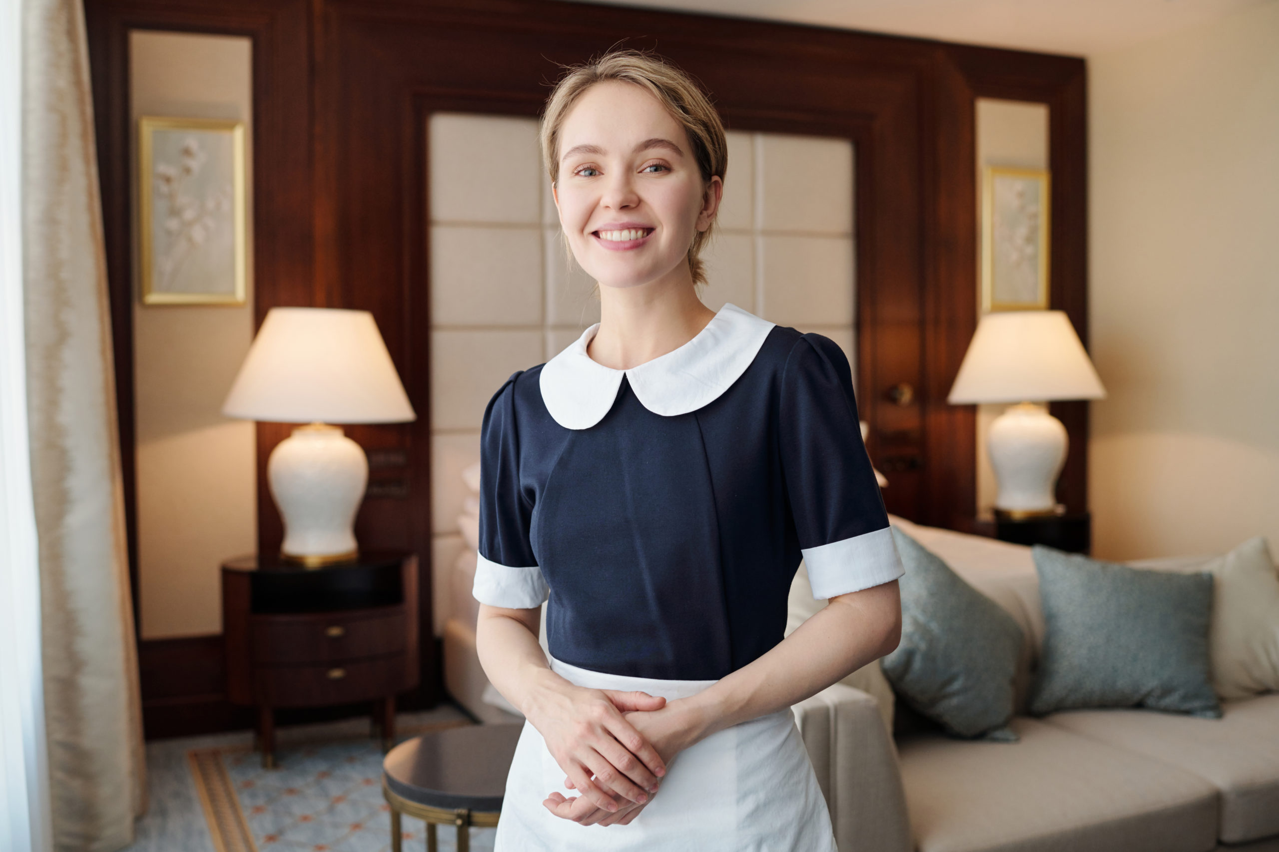 Housekeeper managing luxury home in Geneva